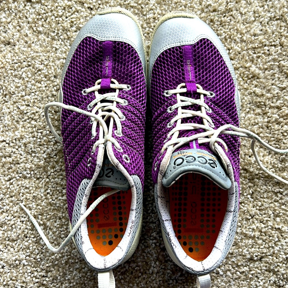 Ecco Biom Train Natural Motion Sneaker in Purple Size 39 or 8.5
